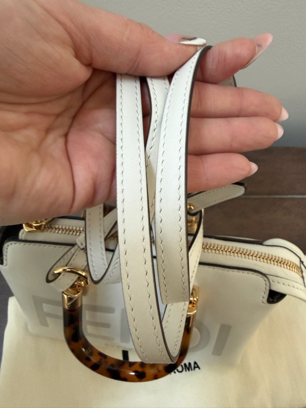 Fendi mini by the way with Tortoiseshell Handles - 100% authentic! - Picture 13 of 15